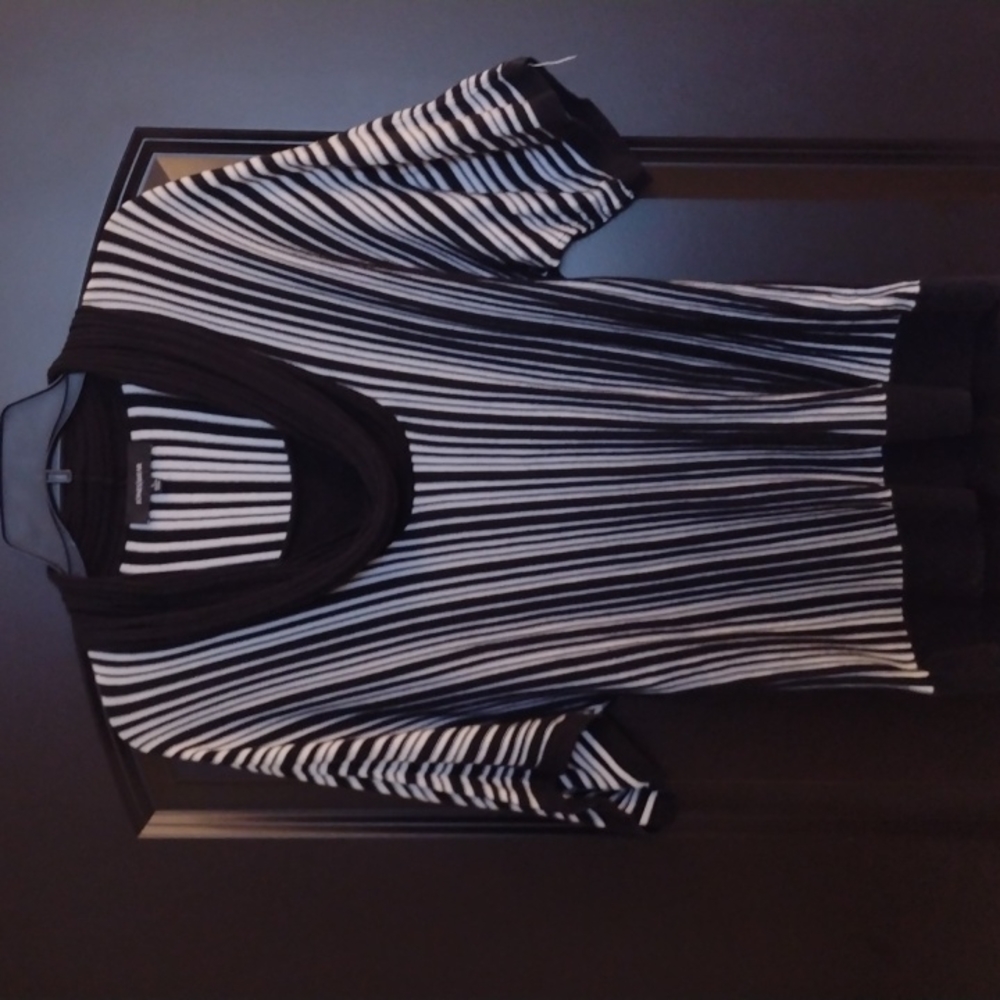 JonesWear Black and Cream Cowl Neck Raglan Sleeve Sweater